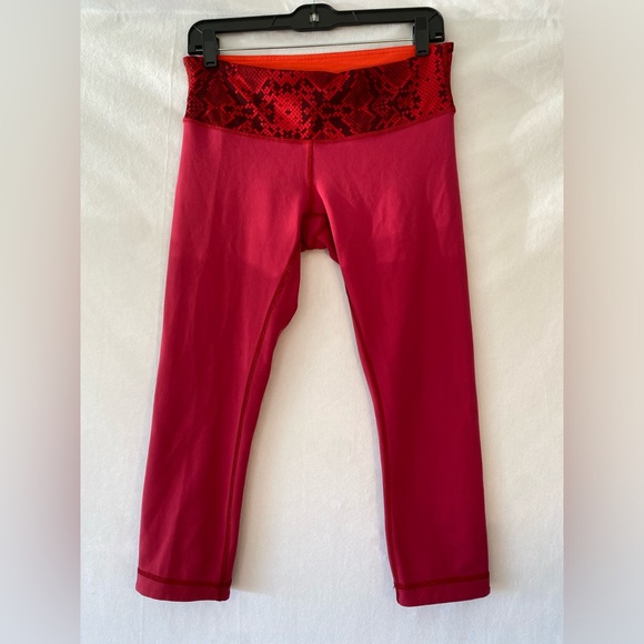 Lululemon Women's Leggings Wunder Under Cropped Reversible Ziggy Snake Red Tide8 - Picture 3 of 13
